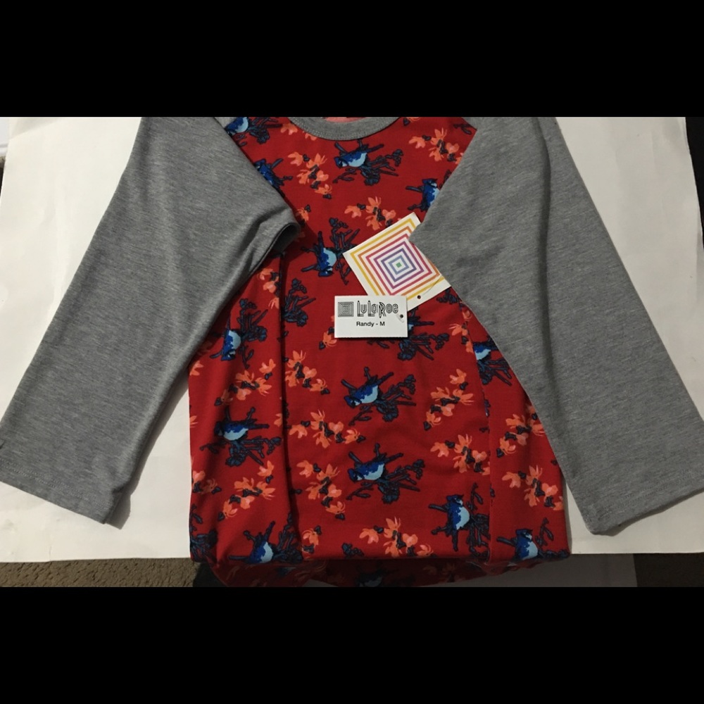 CLASSY CASUAL TEE by RANDY - Picture 3 of 7